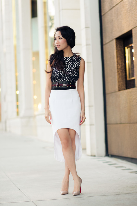 Petite women - How to dress for your body shape | Pencil white skirt | Black wide belt | ADA Collection